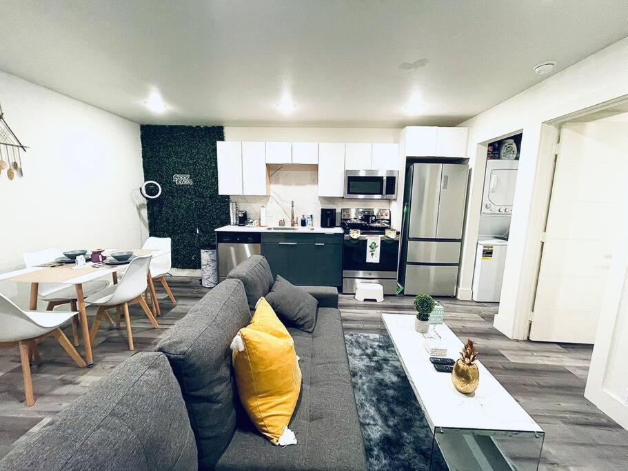 Luxe Travel Retreat Near Deep Ellum Apartman Dallas Kültér fotó